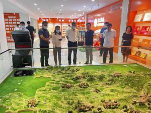 洛陽(yáng)市市委常委、宣傳部長(zhǎng)王飛蒞臨洛陽(yáng)正大調(diào)研